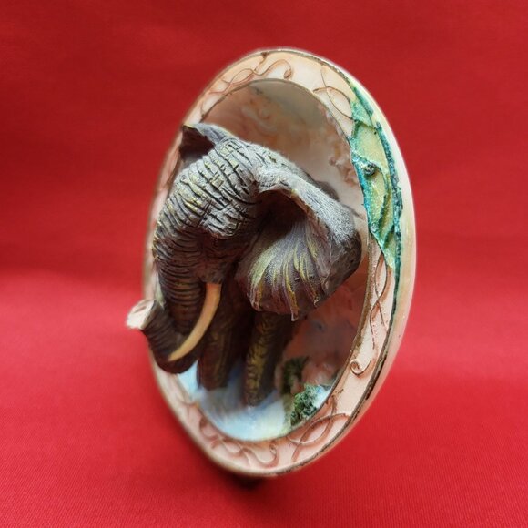 3D Elephant Embedded Polystone Dome and Base Shelf Decor - Picture 3 of 12